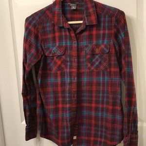 🌸Eddie Bauer maroon and real plaid top🌸